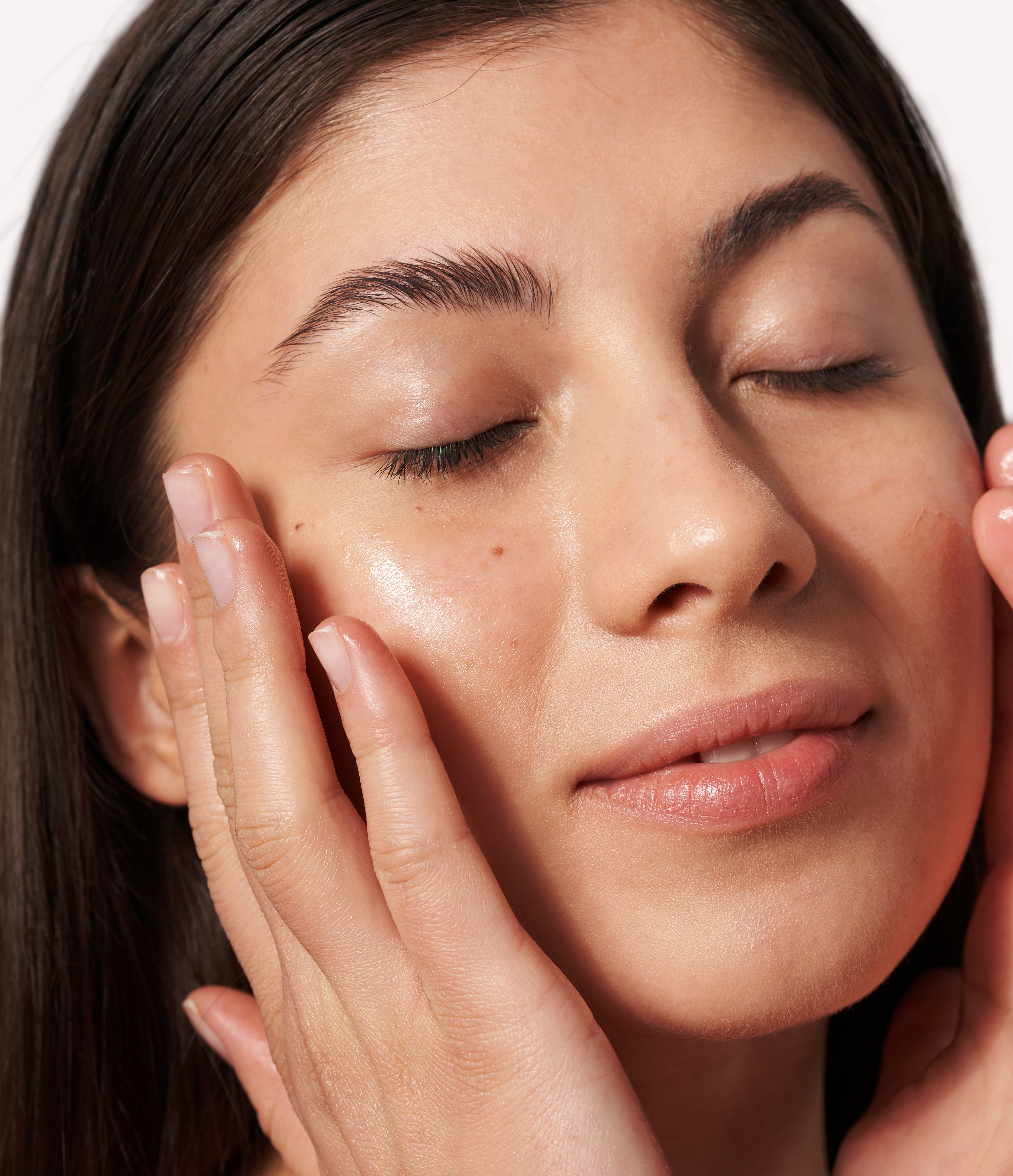Молочко для очищения кожи лица и снятия макияжа Microbiome с лизатами (ph 5,5)